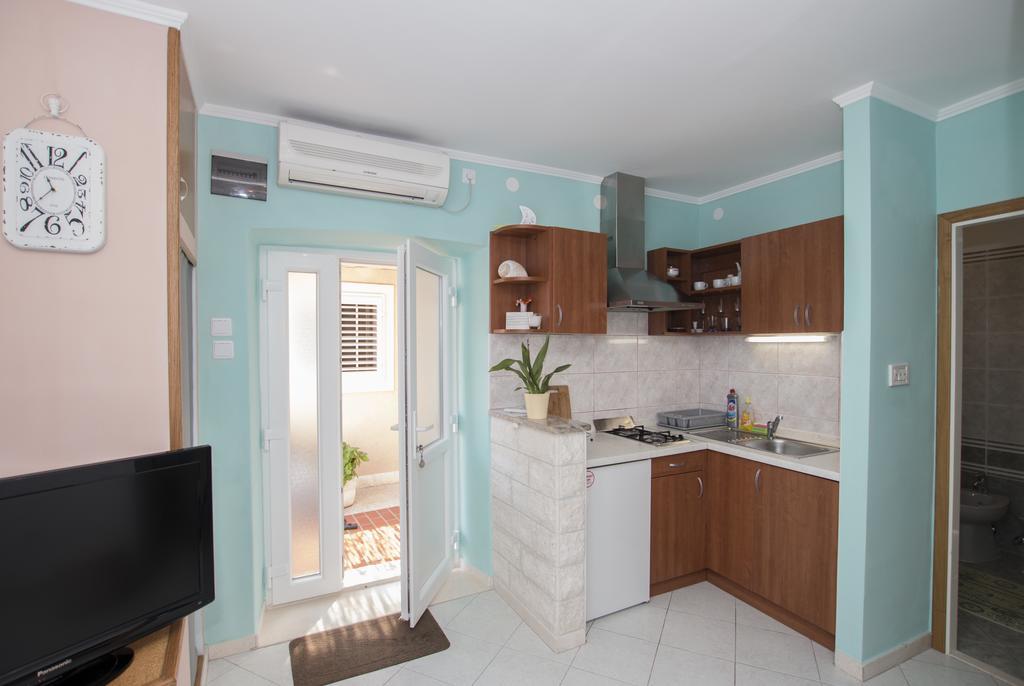 Radovcic Apartments And Rooms ตริสเตโน ภายนอก รูปภาพ