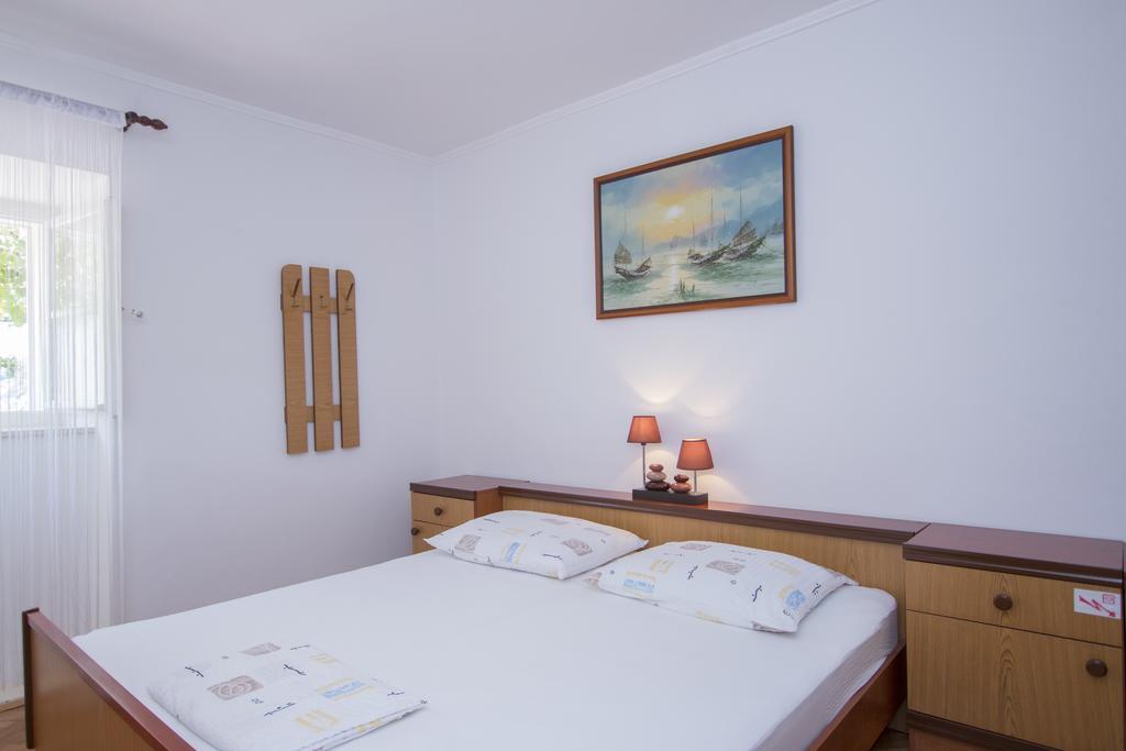 Radovcic Apartments And Rooms ตริสเตโน ภายนอก รูปภาพ